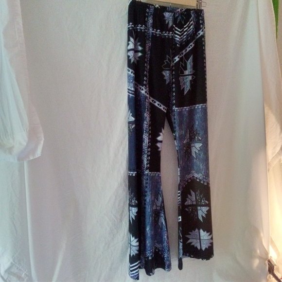 Women's L J.C Fashion Flare Pants - Picture 3 of 12